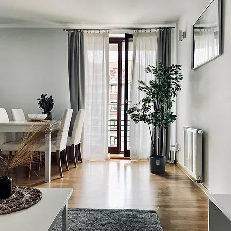 Premium For 6 People With Parking Next To Tauron Arena, Cracow Center Appartement